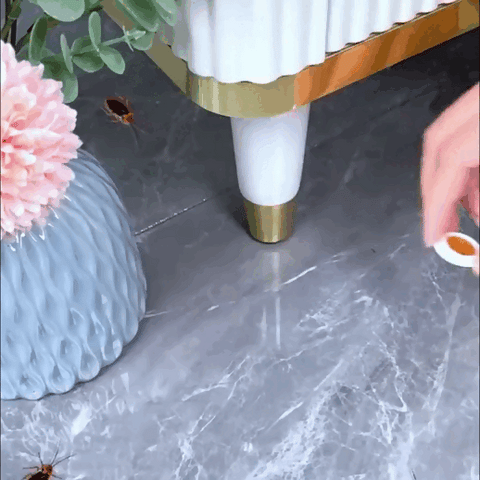 ROACHKILLER Cockroach Ace Bait Station
