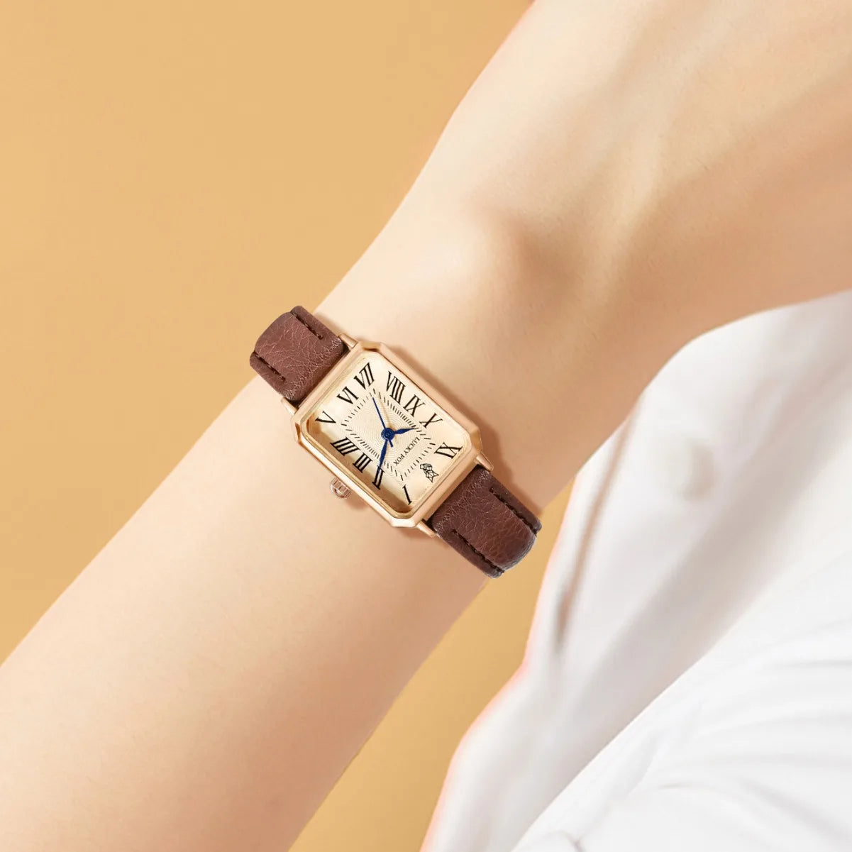 Set of 7 women's watches